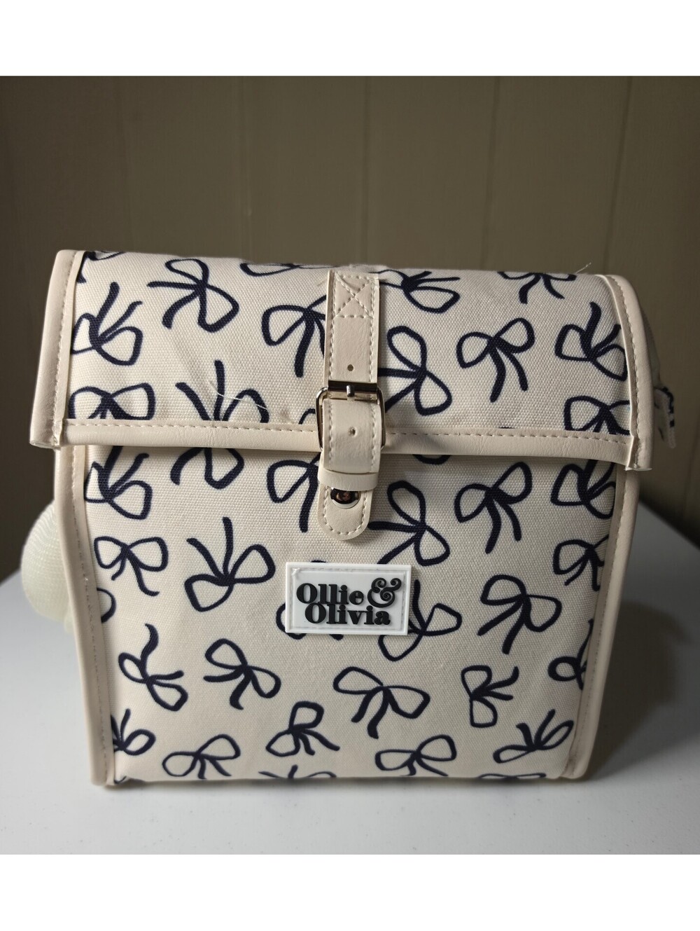 Ollie & Olivia Soft-Sided Cooler Bag with Bow Pattern